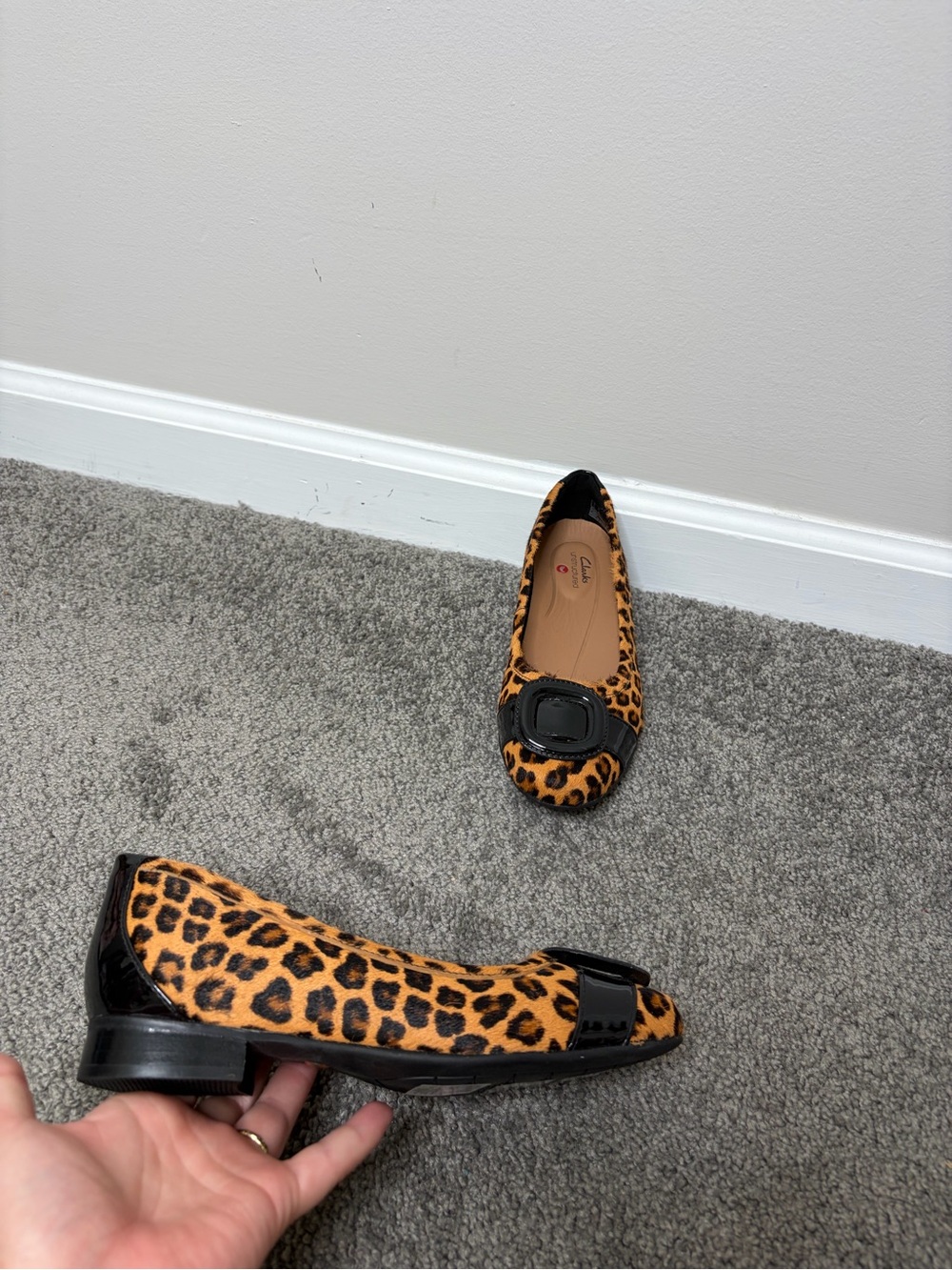 NEW clarks unstructured ballet flats cheetah with buckle